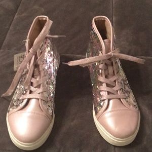 Big girls size 6 shoes